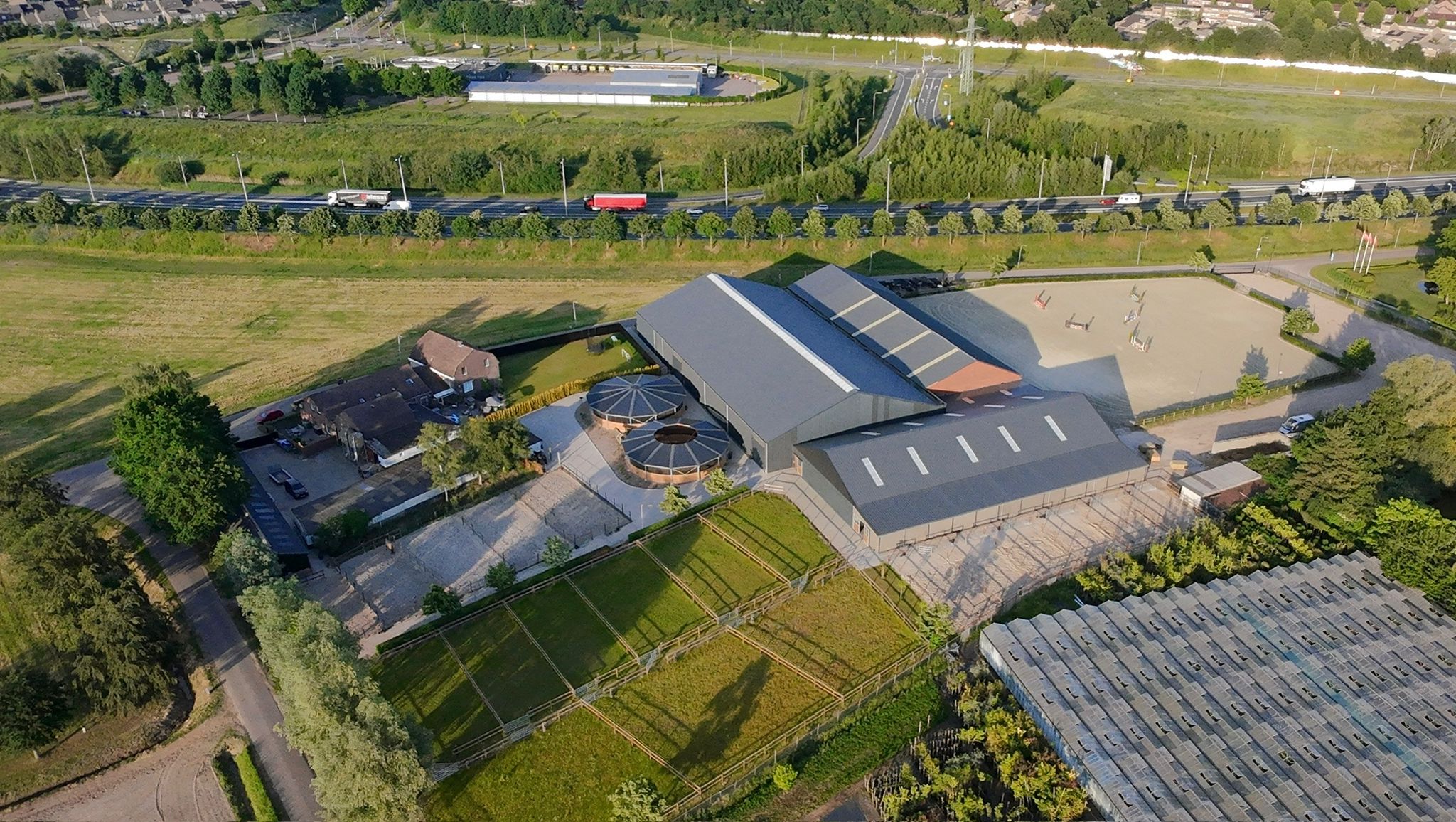 Professional Sport Pension with 20+ Stables - Ideal Homebase in Venlo